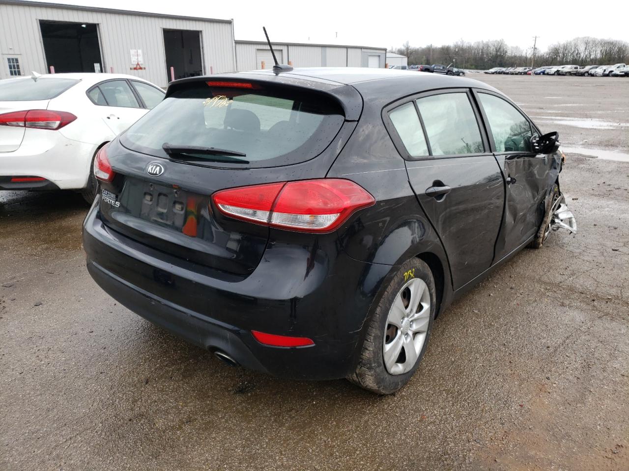 Photo 4 from auction – 2016 KIA FORTE LX with VIN KNAFK5A85G5593189