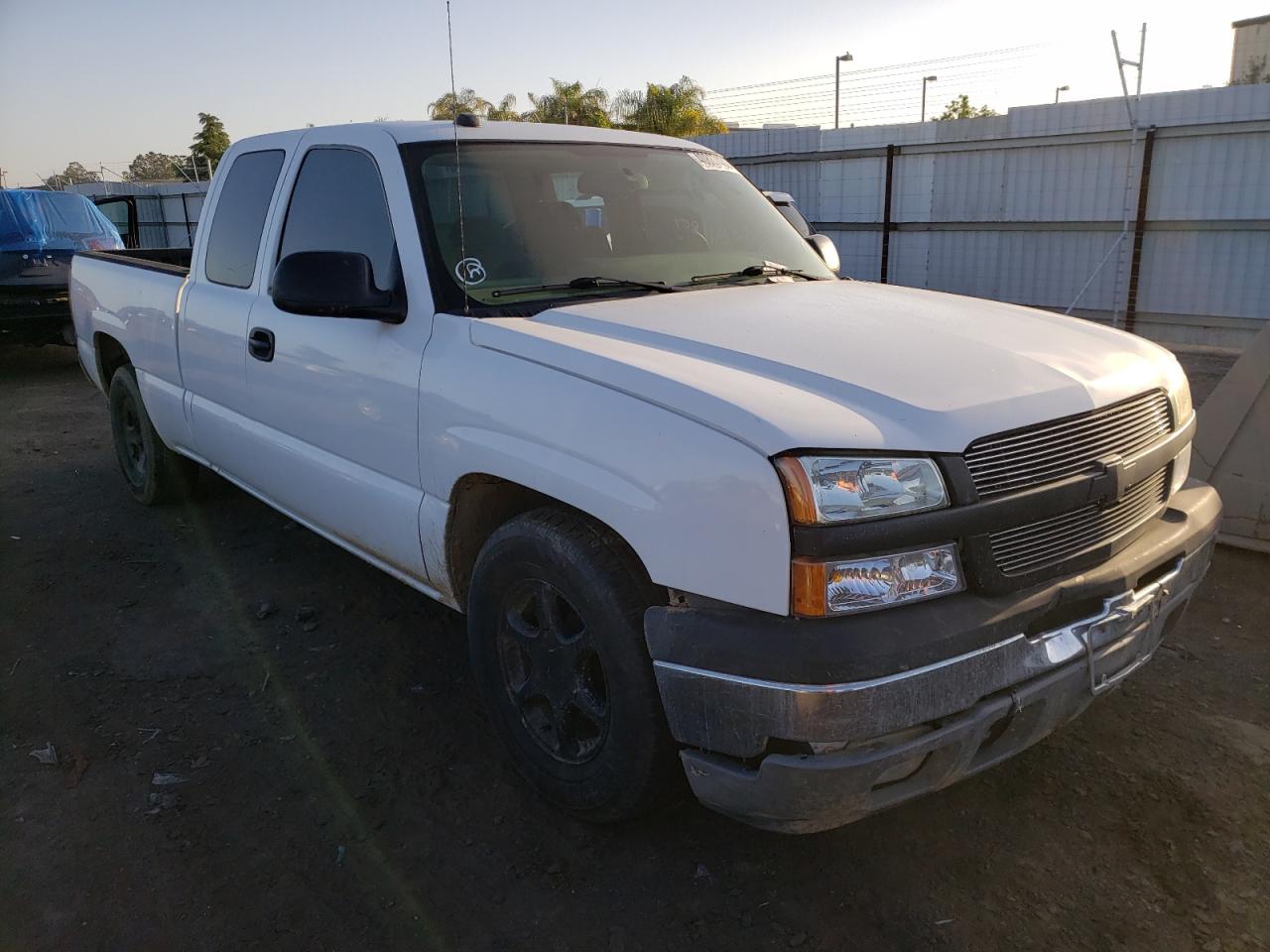 CHEVROLET SILVERADO 2005 with VIN 2GCEC19T851327466 - Photo from auction