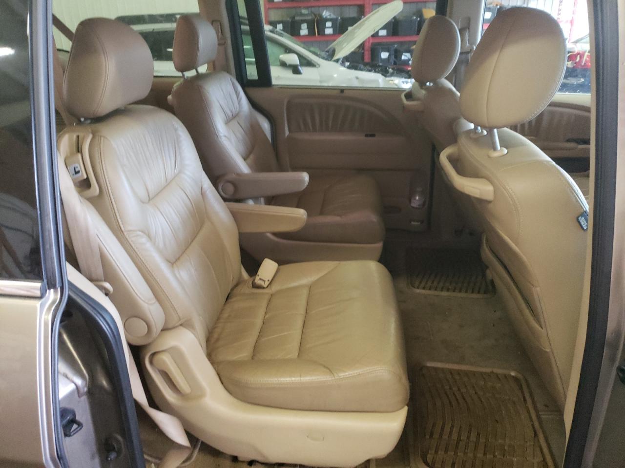 Photo 6 from auction – 2010 HONDA ODYSSEY VA with VIN 5FNRL3H68AB004471