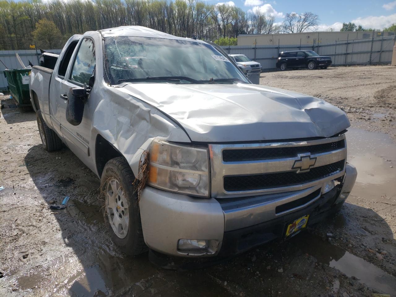 CHEVROLET SILVERADO 2010 with VIN 1GCSCSE04AZ116318 - Photo from auction
