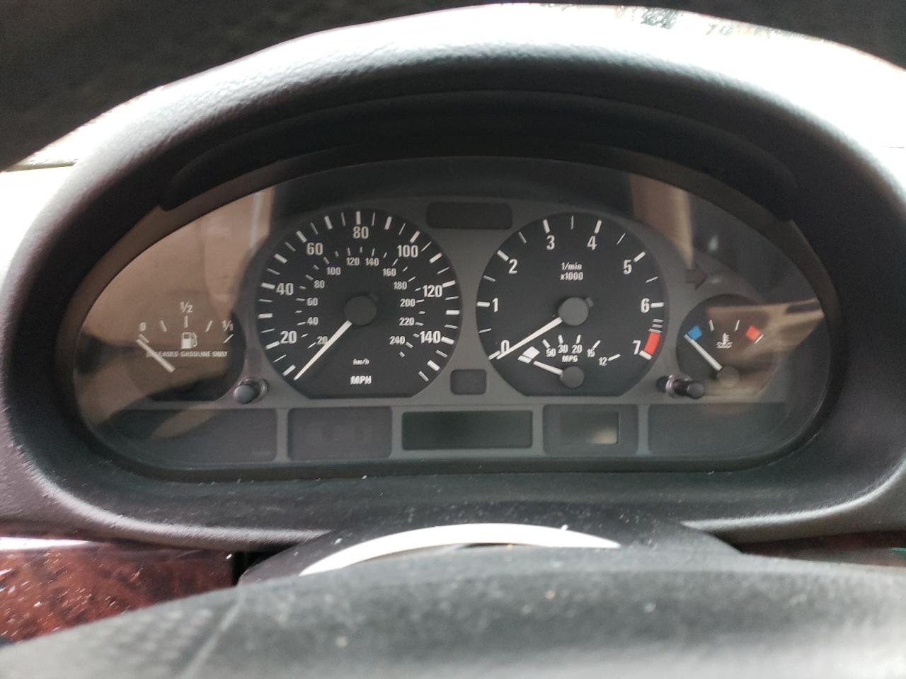 Photo 8 from auction – 2005 BMW 325 XI with VIN WBAEU33455PR15934