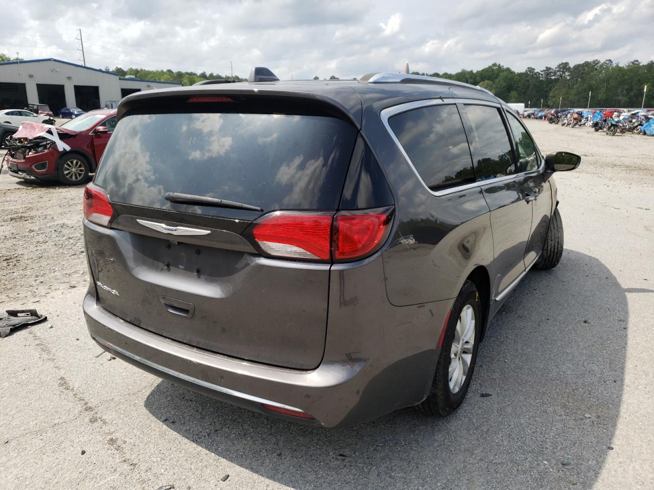 Photo 4 from auction – 2019 CHRYSLER PACIFICA T with VIN 2C4RC1BG8KR625429