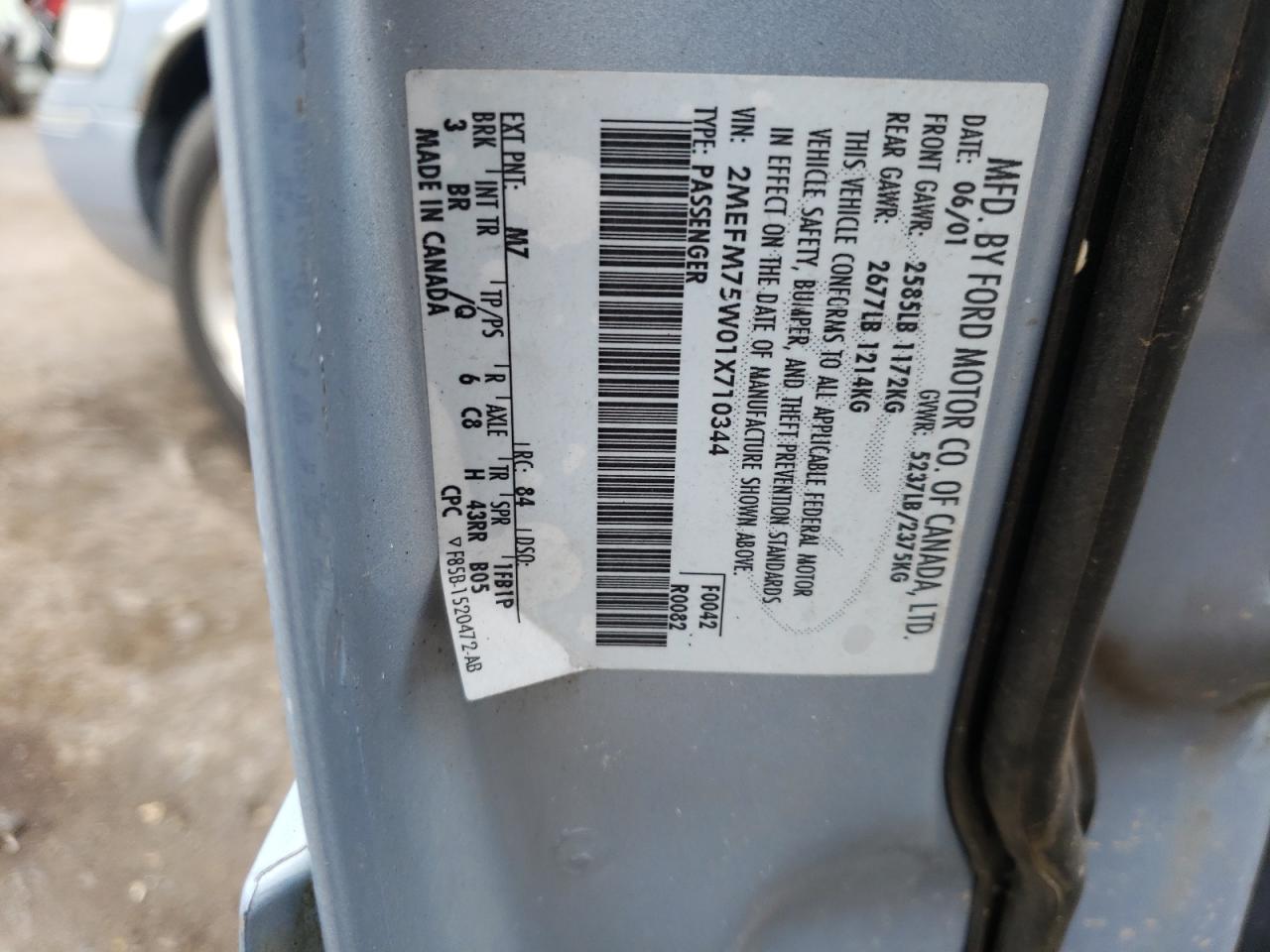 Photo 10 from auction – 2001 MERCURY GRAND MARQ with VIN 2MEFM75W01X710344