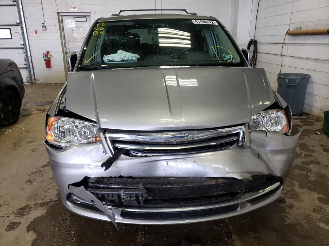 Photo 9 from auction – 2013 CHRYSLER TOWN & COU with VIN 2C4RC1BG1DR708171