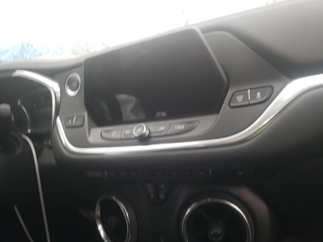 Zdjęcie 9 z aukcji – 2021 CHEVROLET BLAZER 2LT z VIN 3GNKBCRS9MS540784