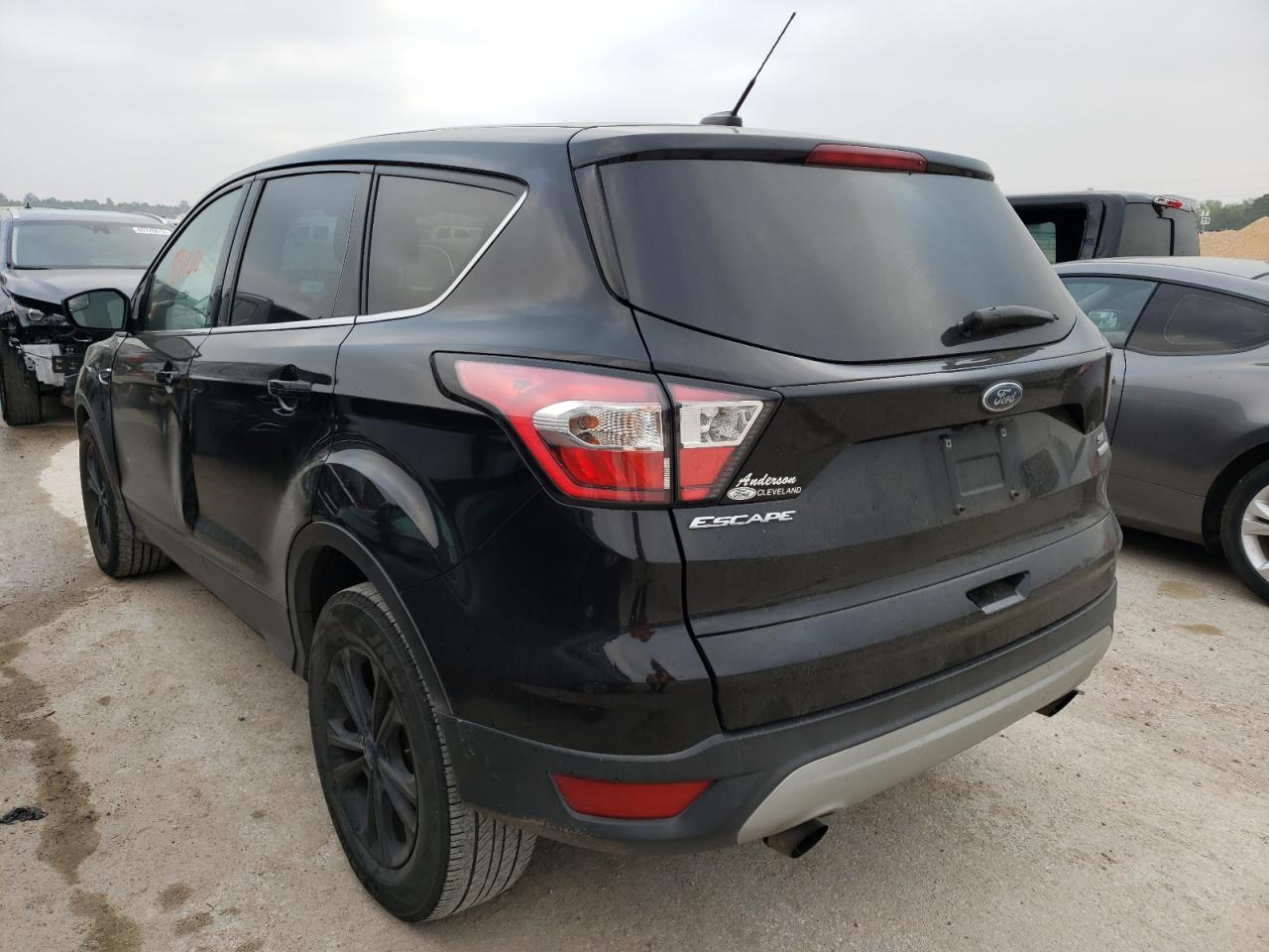 Photo 3 from auction – 2017 FORD ESCAPE SE with VIN 1FMCU0GD1HUE94055
