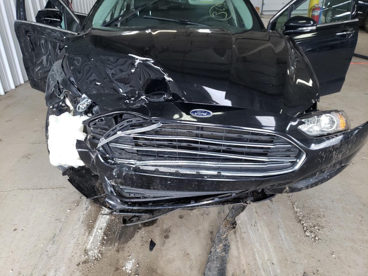 Photo 7 from auction – 2016 FORD FUSION SE with VIN 3FA6P0T9XGR301262