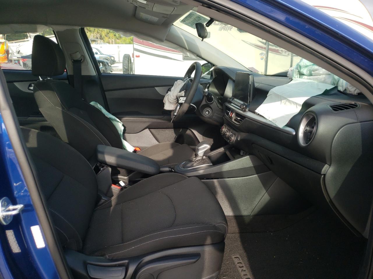 Photo 5 from auction – 2021 KIA FORTE FE with VIN 3KPF24AD3ME319709