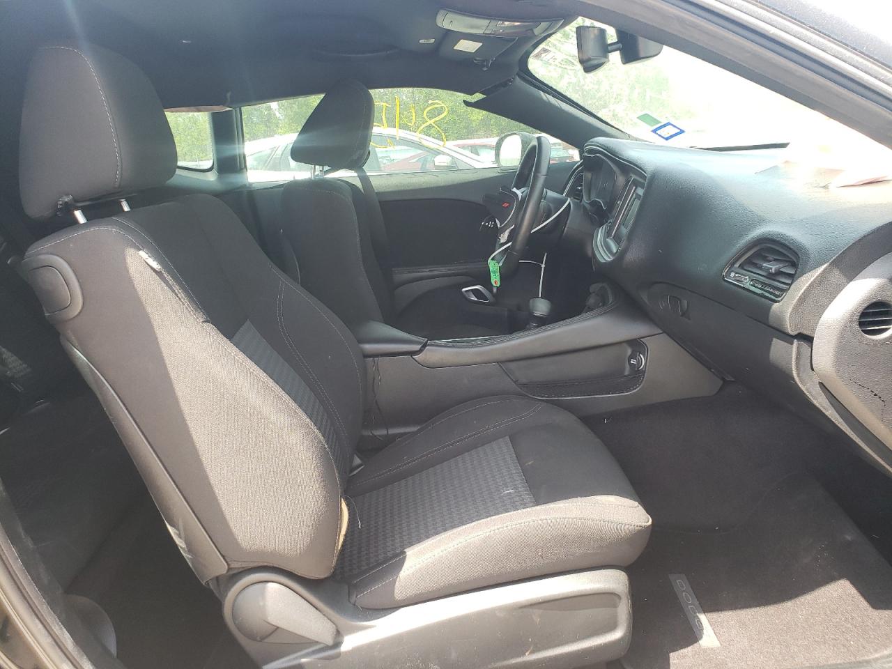 Photo 5 from auction – 2017 DODGE CHALLENGER with VIN 2C3CDZAG8HH651535