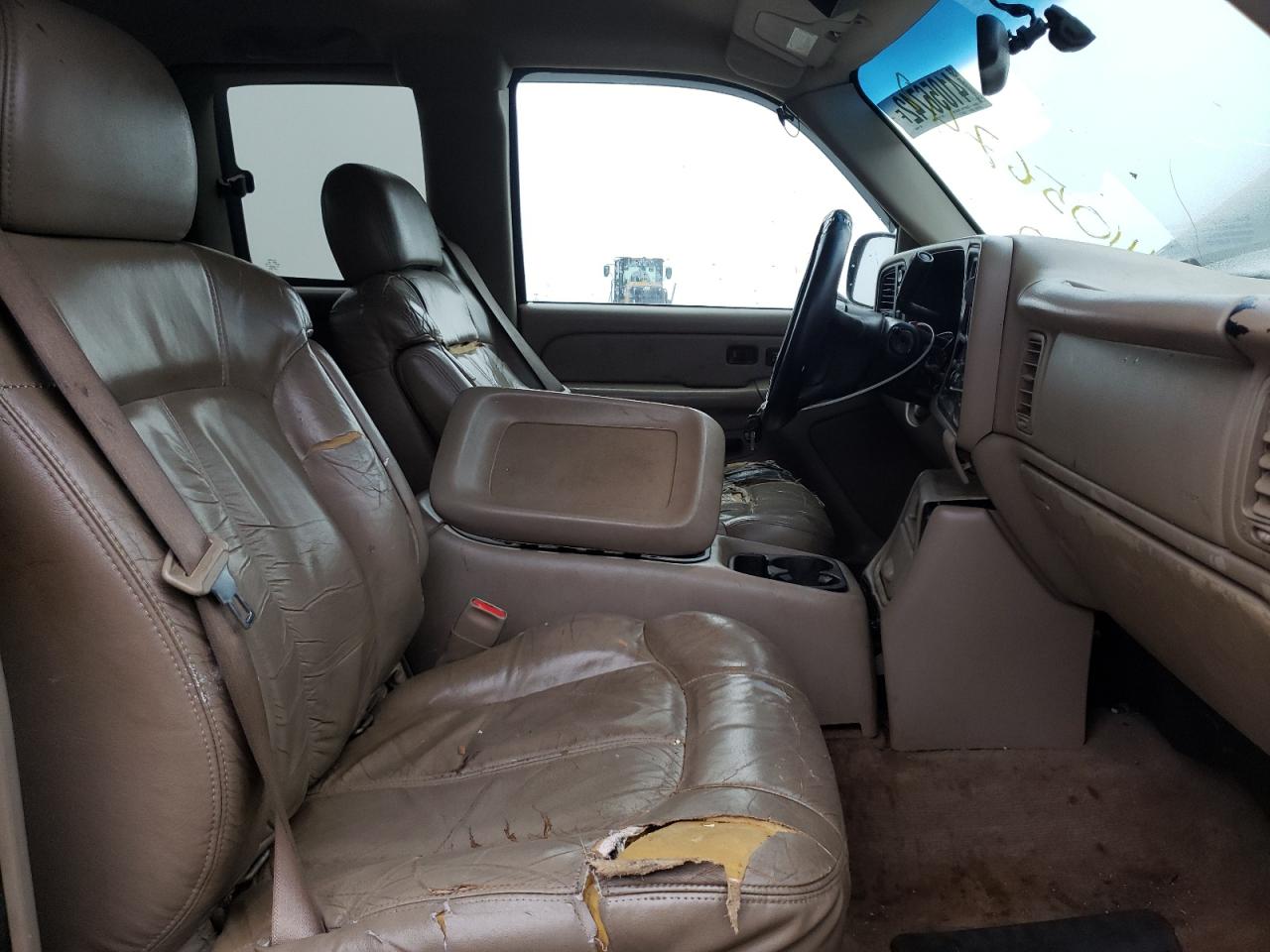 Photo 5 from auction – 2001 CHEVROLET SILVERADO with VIN 2GCEK19T711118569