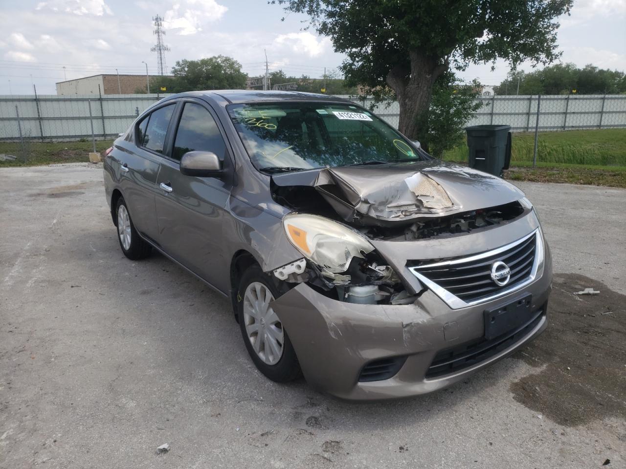 NISSAN VERSA S 2013 with VIN 3N1CN7AP2DL882920 - Photo from auction
