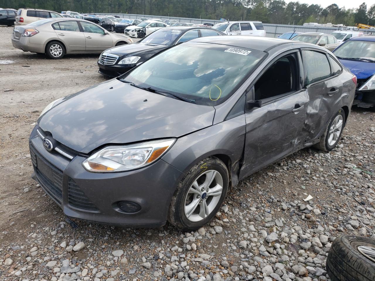Photo 2 from auction – 2014 FORD FOCUS SE with VIN 1FADP3F28EL406255