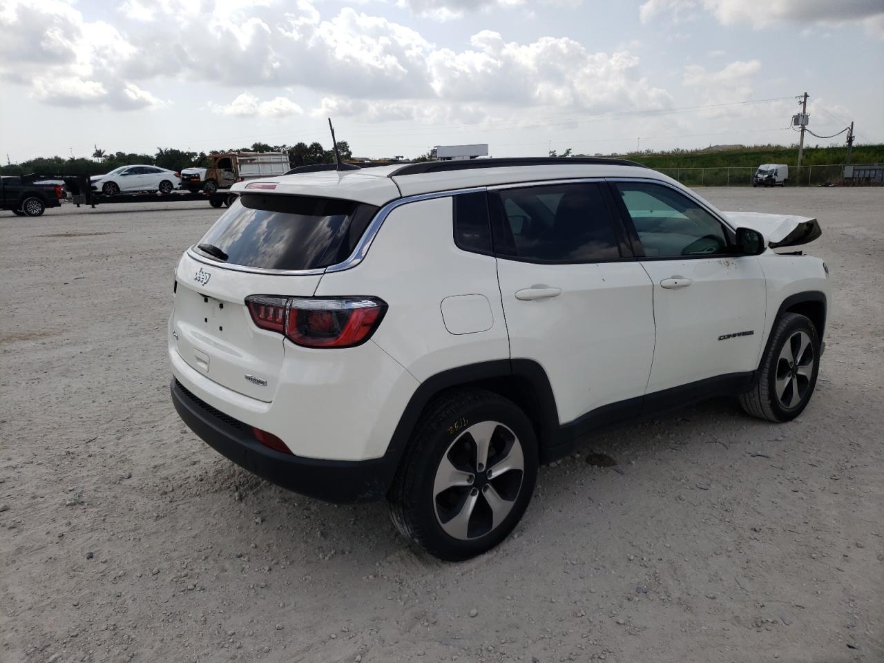 Photo 4 from auction – 2018 JEEP COMPASS LA with VIN 3C4NJDBB8JT150550