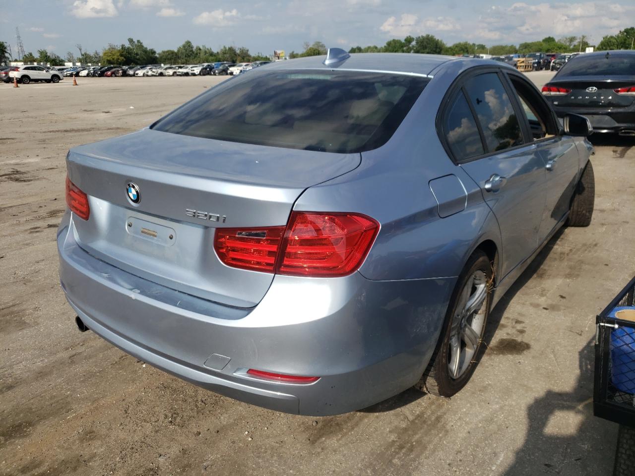 Photo 4 from auction – 2014 BMW 320 I with VIN WBA3B1G51ENS77004