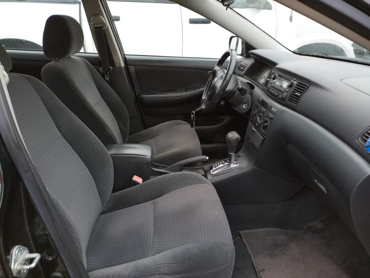 Photo 5 from auction – 2005 TOYOTA COROLLA CE with VIN 1NXBR32E85Z432842
