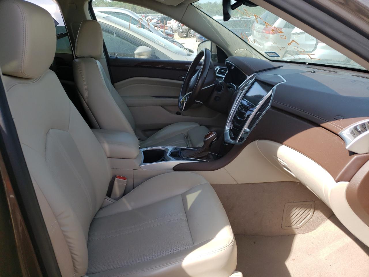 Photo 5 from auction – 2015 CADILLAC SRX PREMIU with VIN 3GYFNDE36FS527252