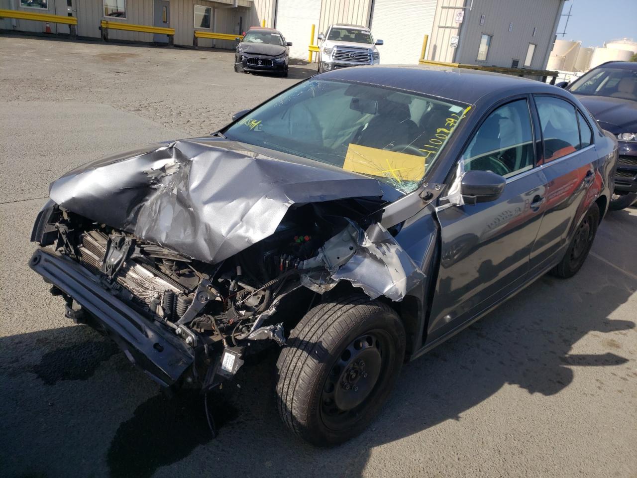 Photo 2 from auction – 2017 VOLKSWAGEN JETTA S with VIN 3VW2B7AJ0HM392650