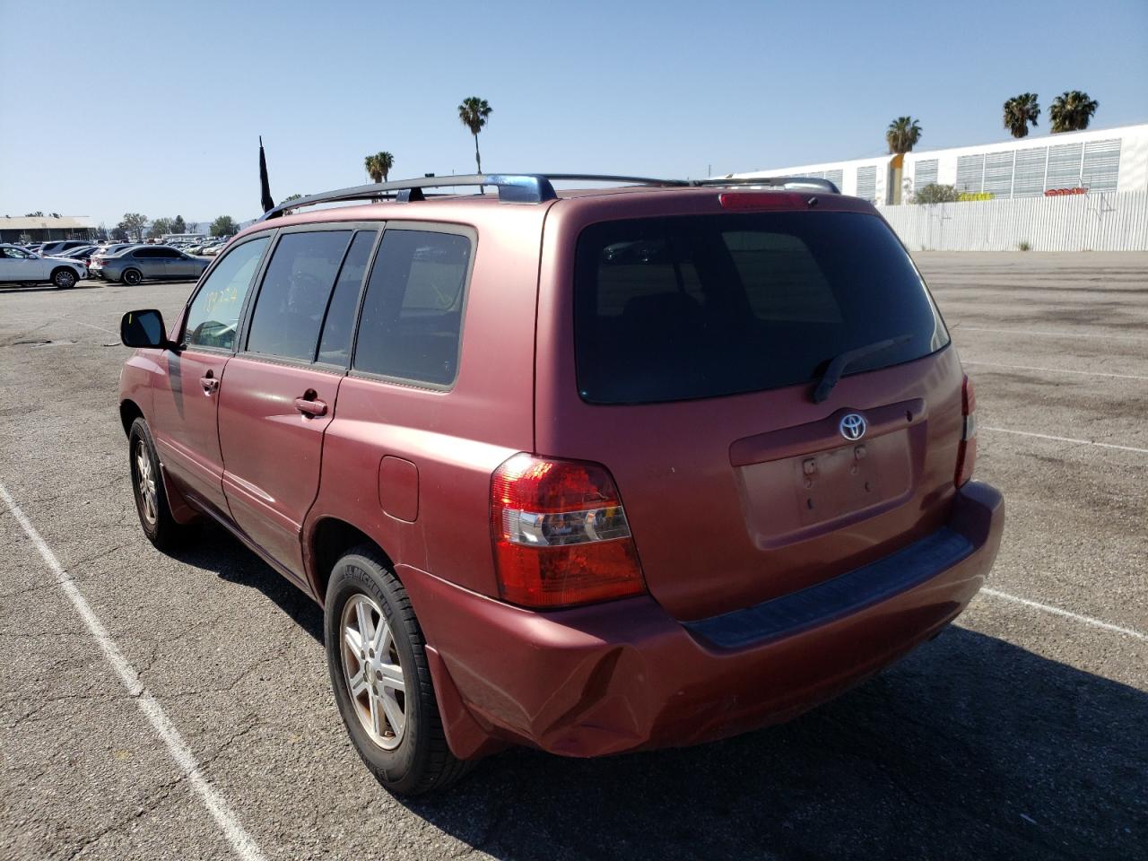 Photo 3 from auction – 2004 TOYOTA HIGHLANDER with VIN JTEGD21AX40102767