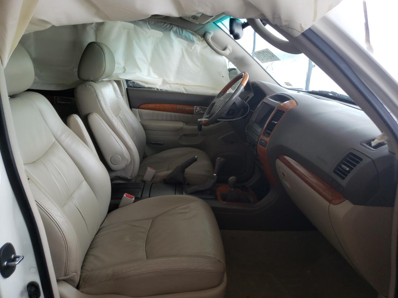 Photo 5 from auction – 2004 LEXUS GX 470 with VIN JTJBT20X640032849