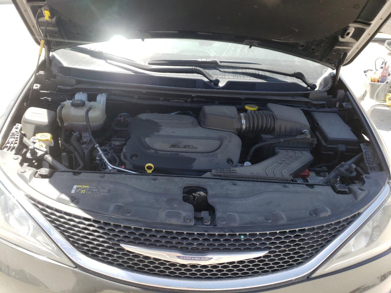 Photo 7 from auction – 2020 CHRYSLER PACIFICA L with VIN 2C4RC1GG4LR151313