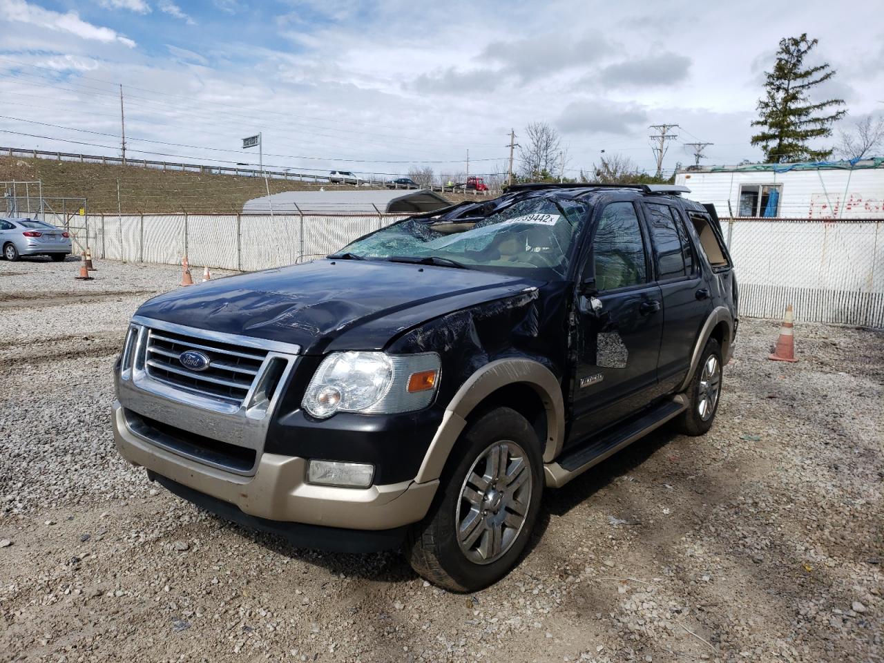 Photo 2 from auction – 2007 FORD EXPLORER E with VIN 1FMEU74EX7UA92869