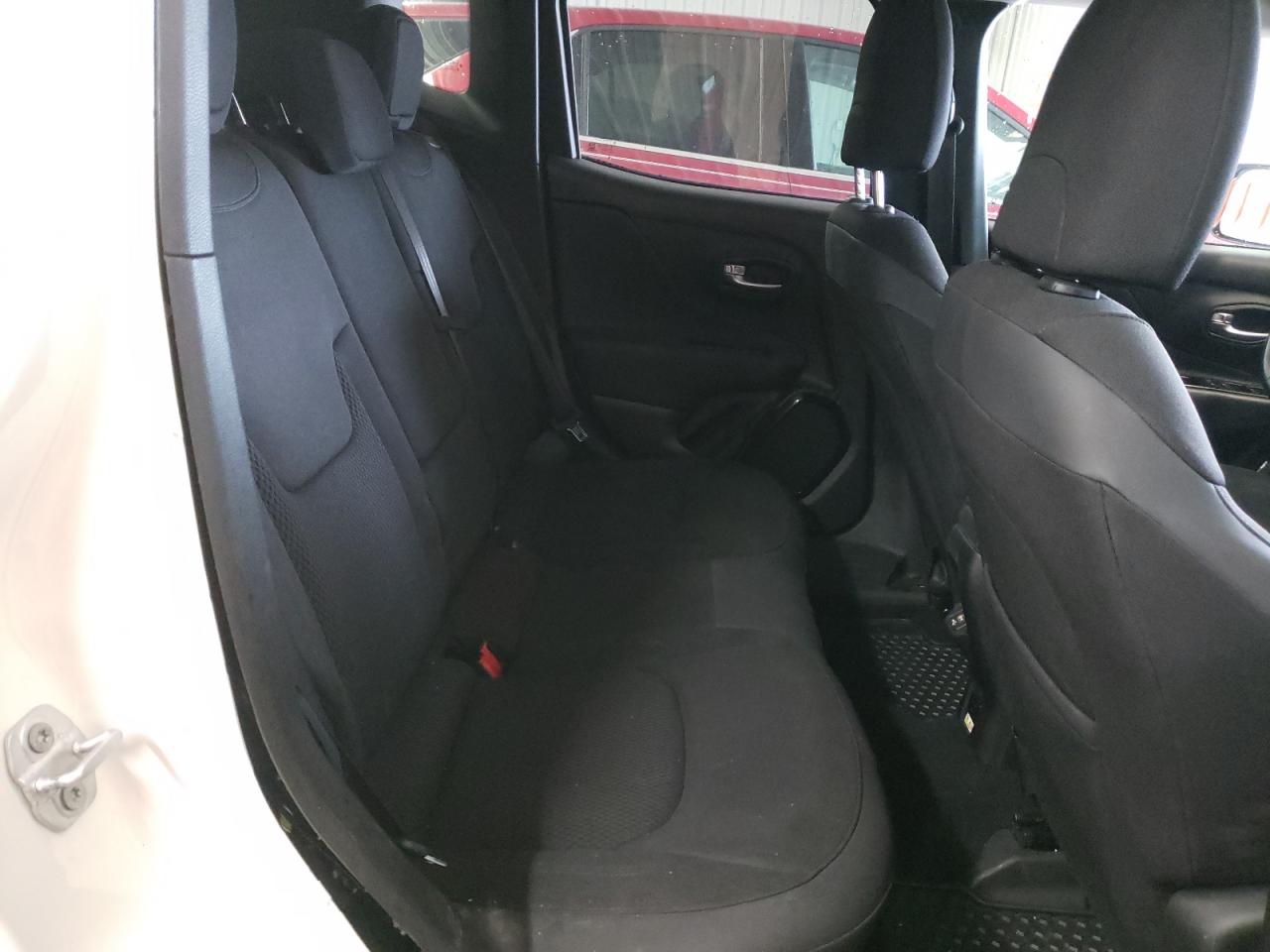 Photo 6 from auction – 2018 JEEP RENEGADE L with VIN ZACCJBBB2JPH77974
