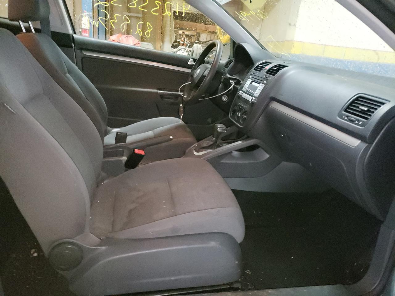 Photo 5 from auction – 2009 VOLKSWAGEN RABBIT with VIN WVWBB71K39W069996