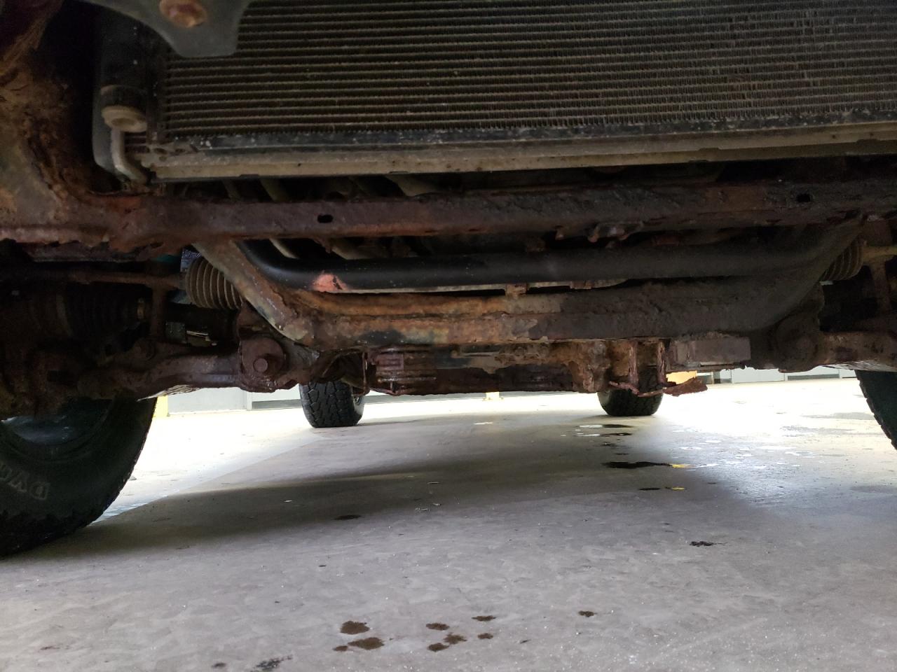 Photo 9 from auction – 2004 TOYOTA 4RUNNER SR with VIN JTEBU14R240041582