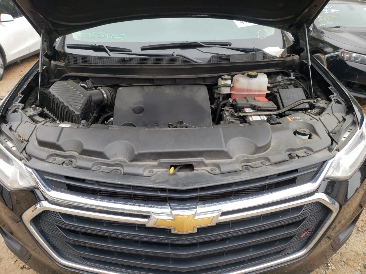 Photo 7 from auction – 2020 CHEVROLET TRAVERSE L with VIN 1GNEREKW2LJ162700