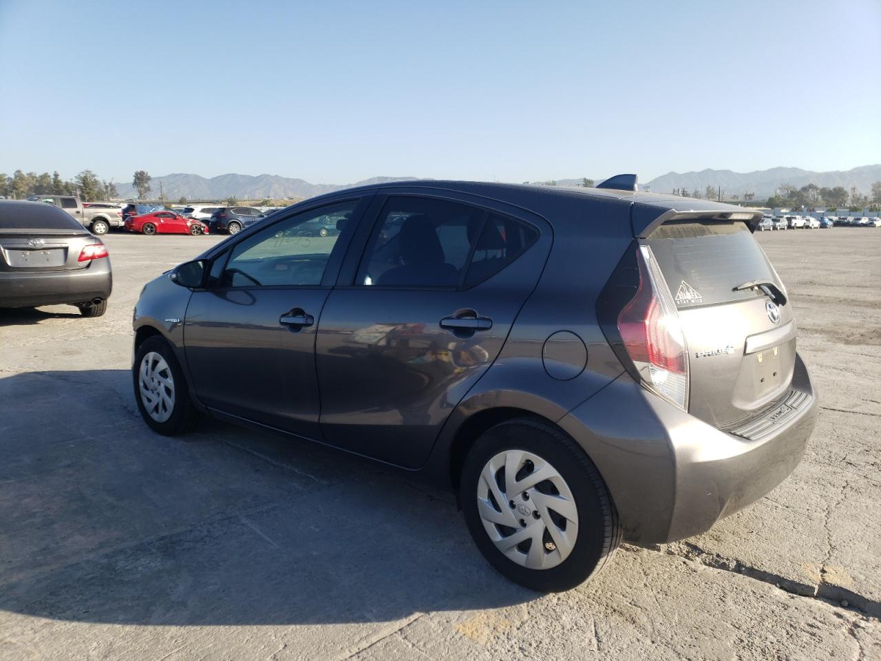 Photo 3 from auction – 2016 TOYOTA PRIUS C with VIN JTDKDTB36G1590652