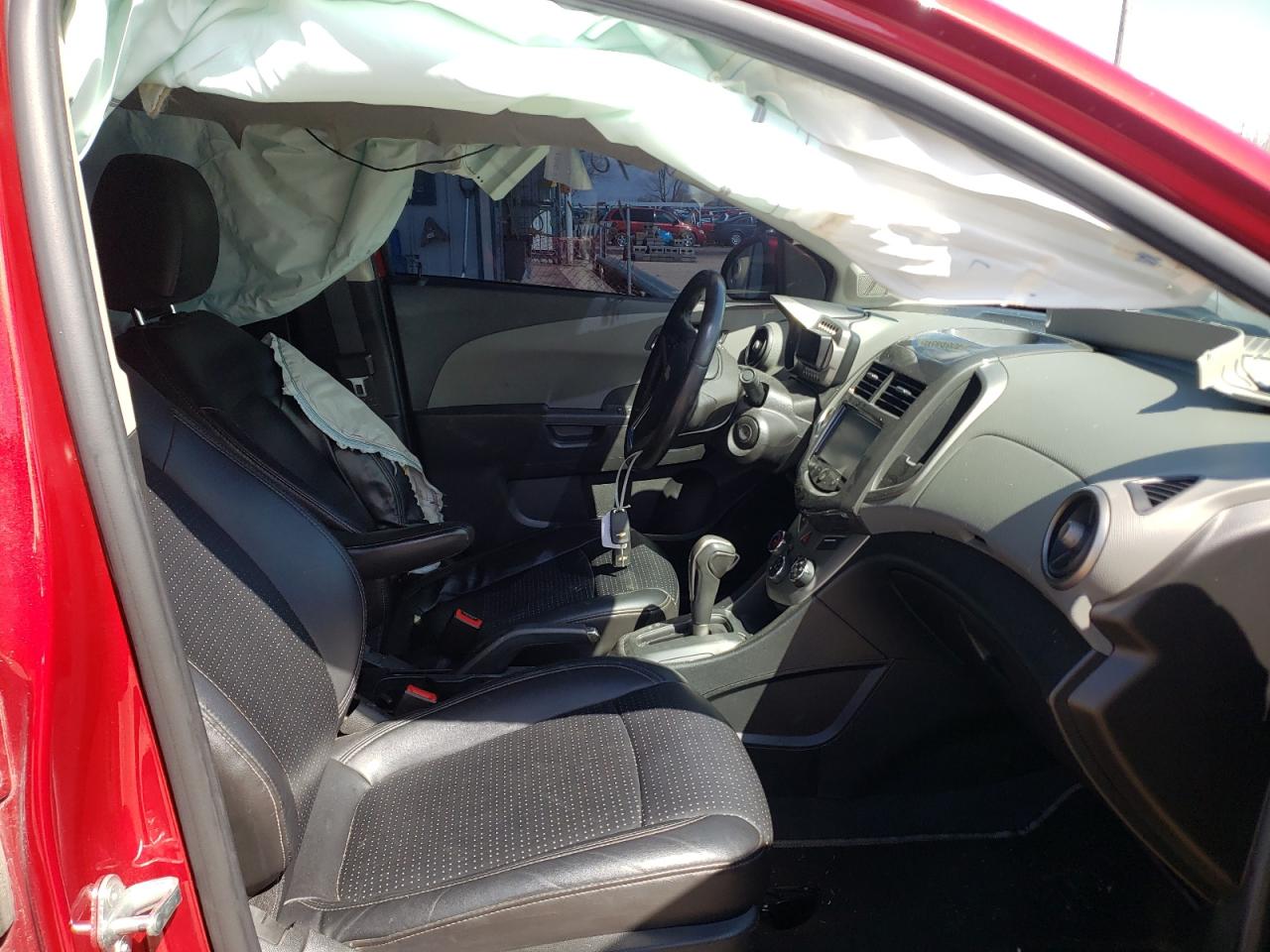 Photo 5 from auction – 2014 CHEVROLET SONIC LTZ with VIN 1G1JE5SB6E4206336