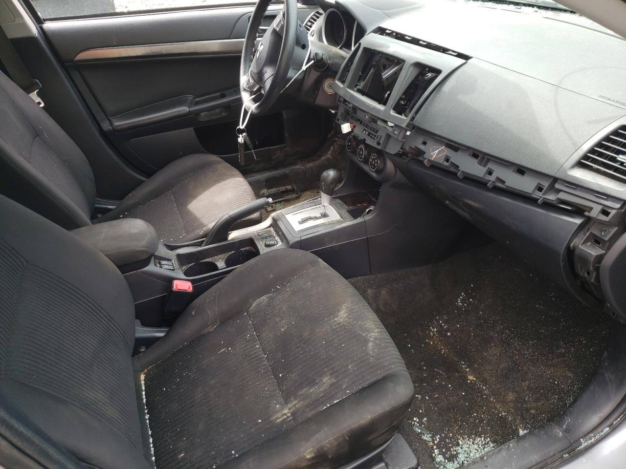 Photo 5 from auction – 2015 MITSUBISHI LANCER SE with VIN JA32V2FW4FU023461