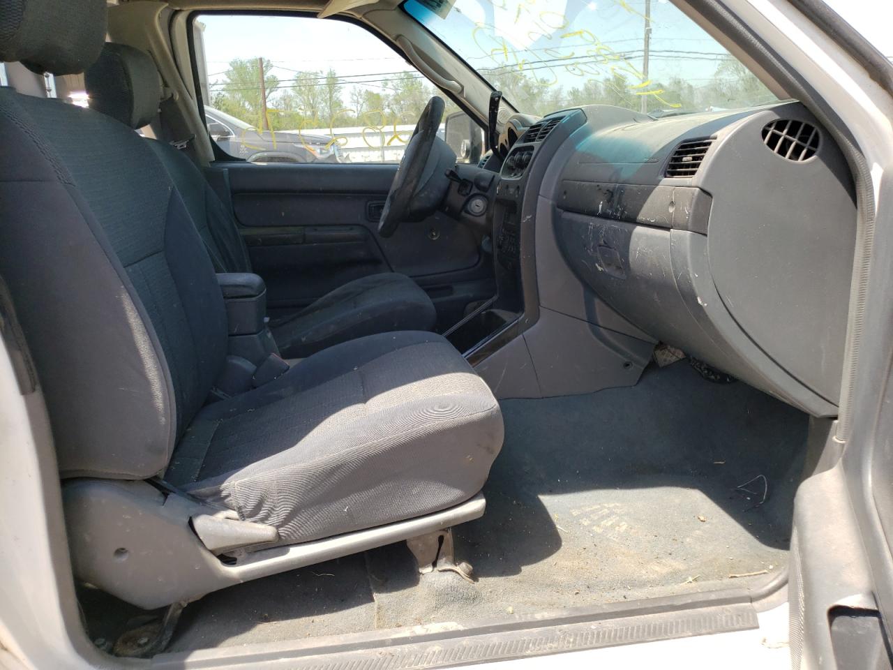 Photo 5 from auction – 2002 NISSAN FRONTIER K with VIN 1N6DD26SX2C386578