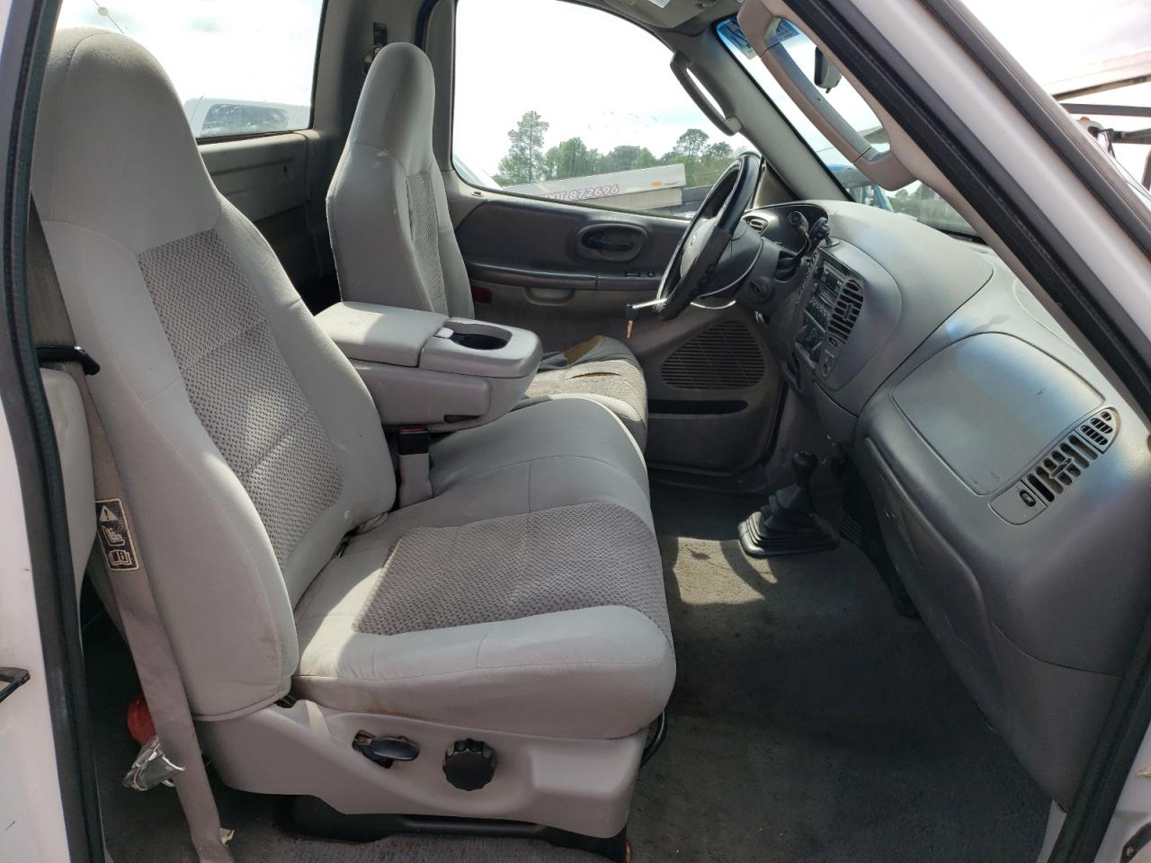 Photo 5 from auction – 2003 FORD F150 with VIN 2FTPF18Z53CA90930