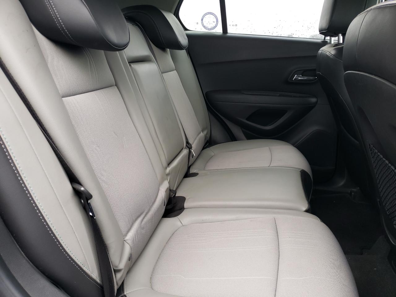 Photo 6 from auction – 2015 CHEVROLET TRAX 1LT with VIN KL7CJRSB0FB228653