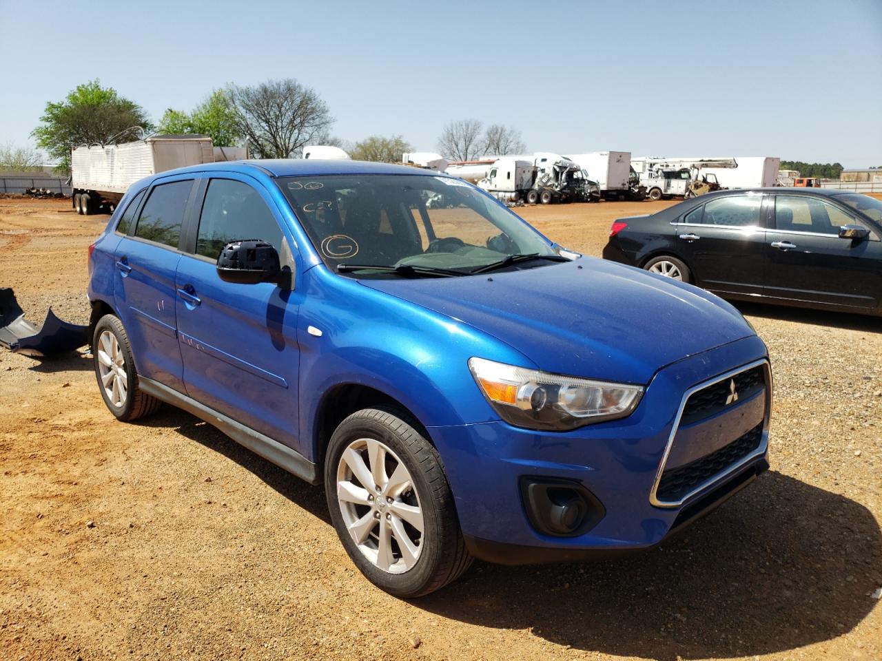 MITSUBISHI OUTLANDER 2015 with VIN 4A4AP3AU1FE032737 - Photo from auction