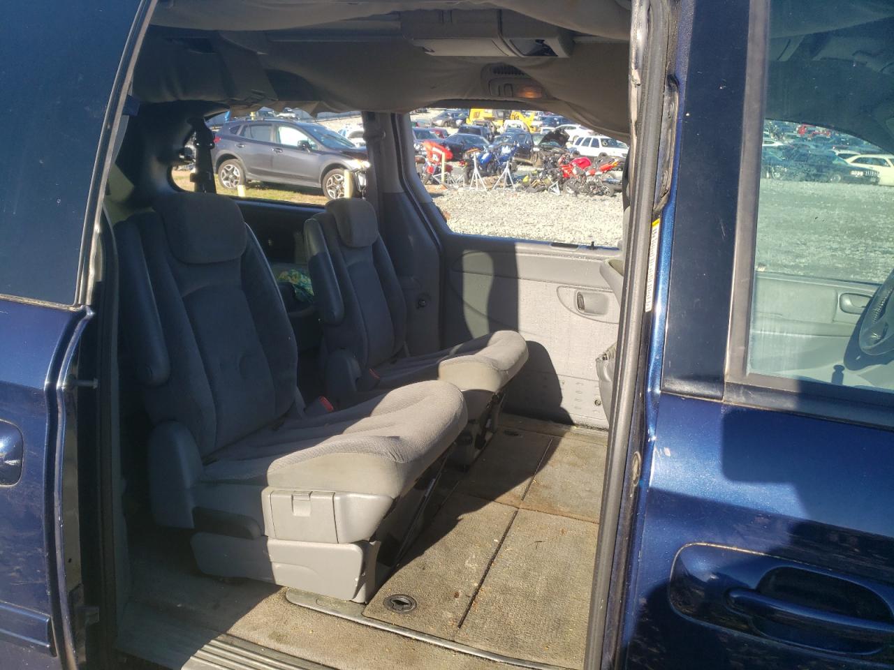 Photo 6 from auction – 2005 DODGE GRAND CARA with VIN 2D4GP44L95R437467
