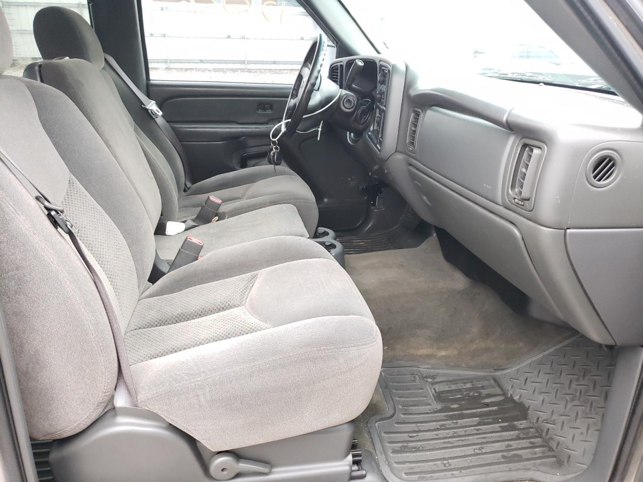 Photo 5 from auction – 2006 CHEVROLET SILVERADO with VIN 2GCEC13T961180200