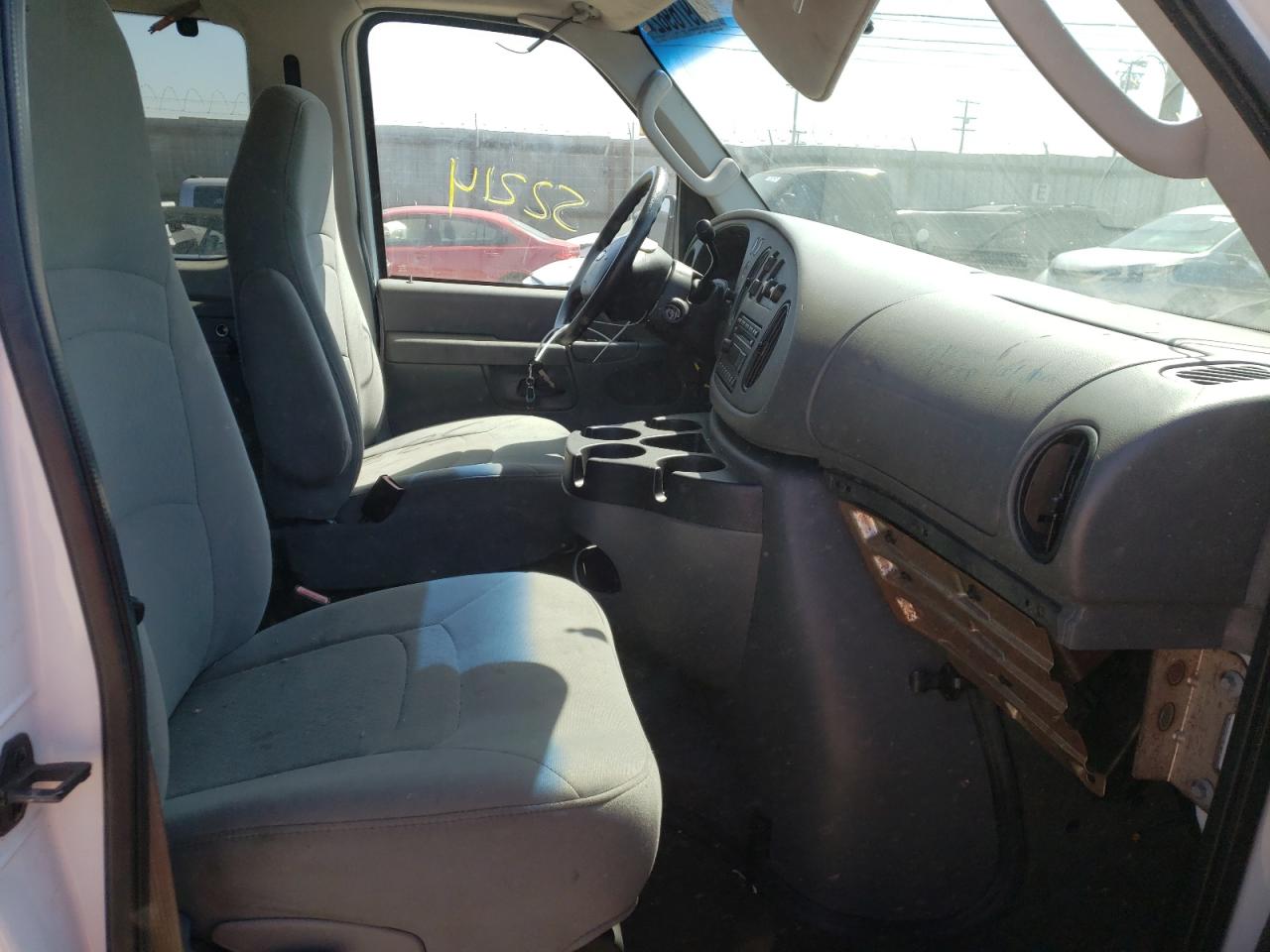 Photo 5 from auction – 2008 FORD ECONOLINE with VIN 1FBSS31L38DB00132