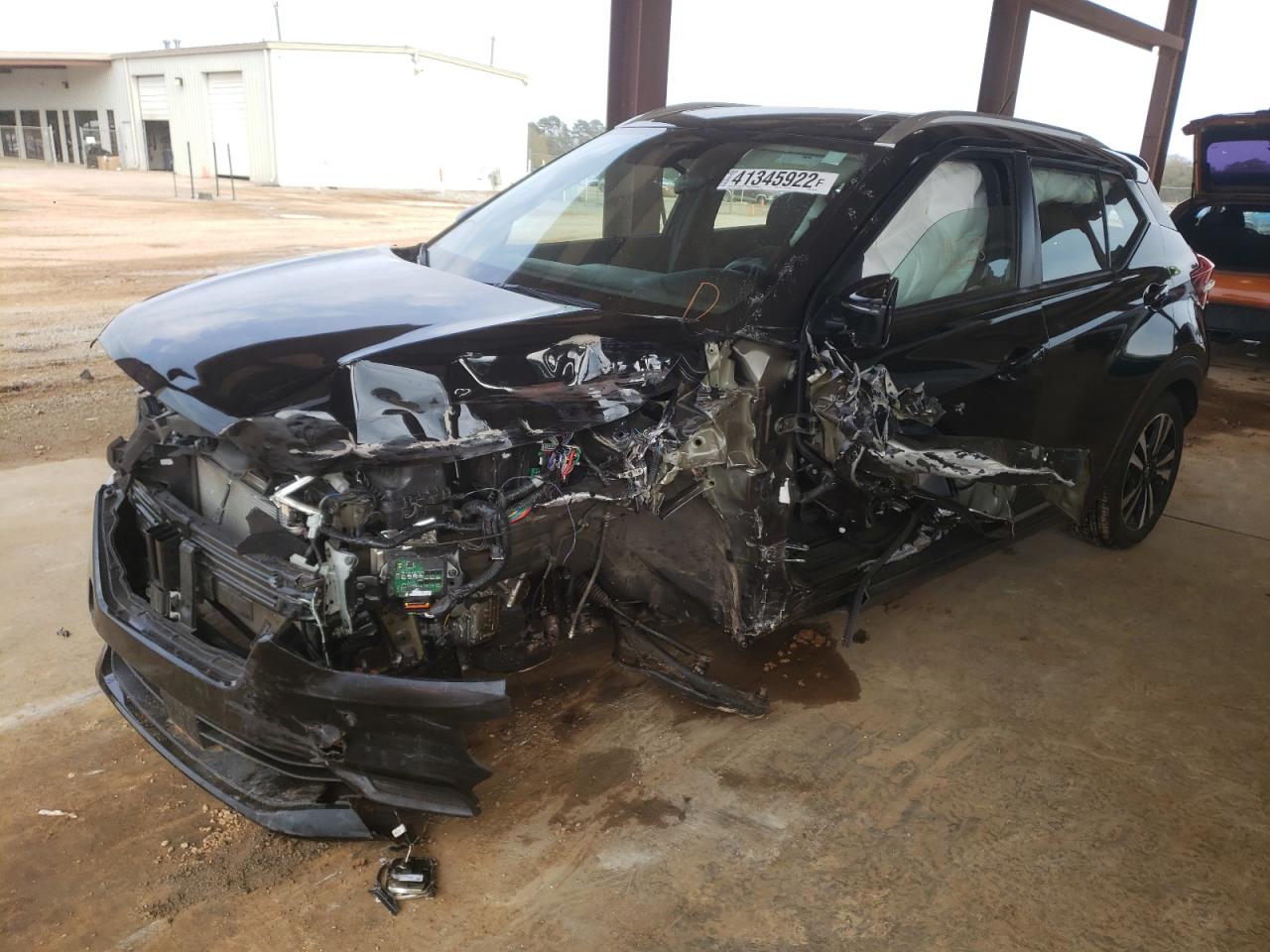 Photo 2 from auction – 2020 NISSAN KICKS SR with VIN 3N1CP5DV6LL542449