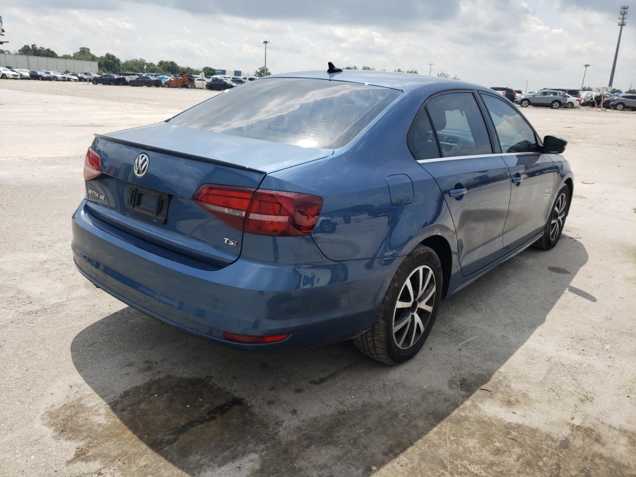 Photo 4 from auction – 2017 VOLKSWAGEN JETTA SE with VIN 3VWDB7AJ3HM249796