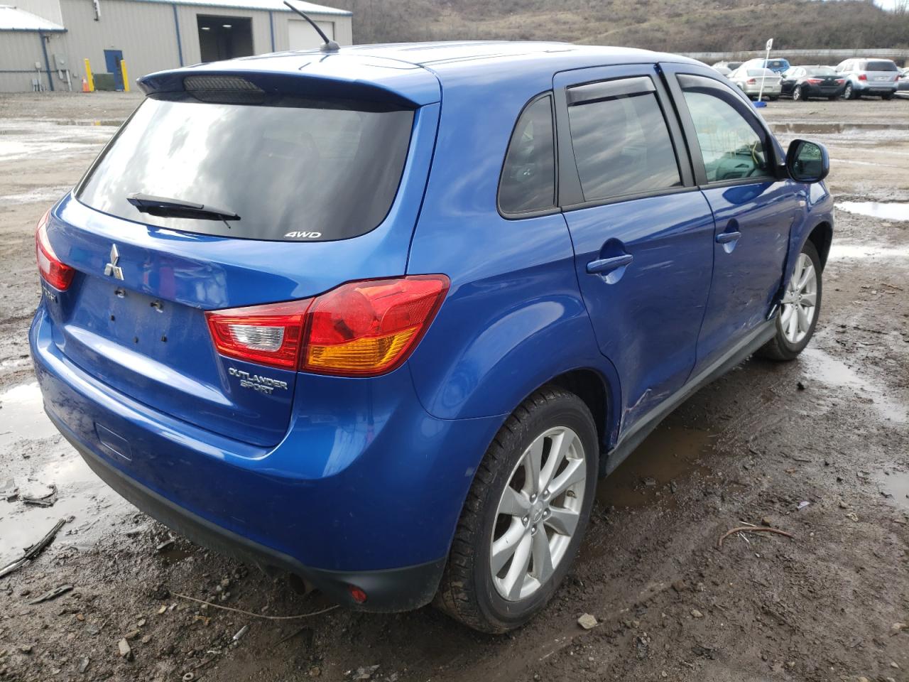 Photo 4 from auction – 2015 MITSUBISHI OUTLANDER with VIN 4A4AR3AU7FE050024