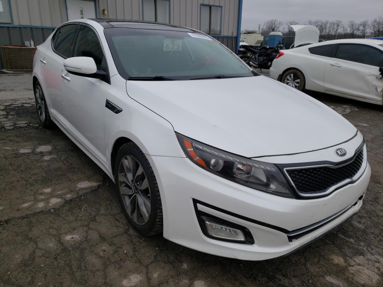 KIA OPTIMA SX 2015 with VIN 5XXGR4A67FG373817 - Photo from auction
