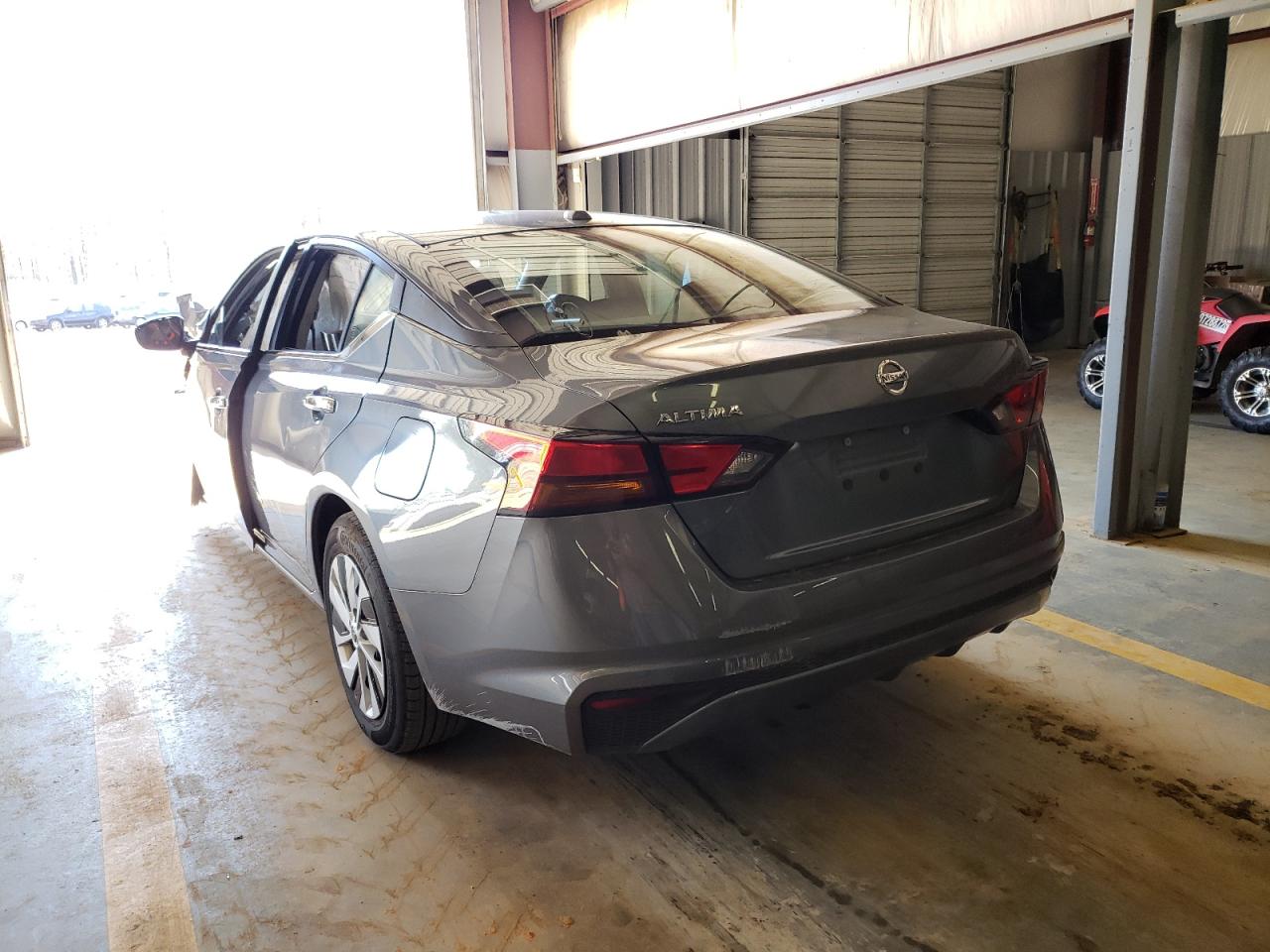 Photo 3 from auction – 2020 NISSAN ALTIMA S with VIN 1N4BL4BV8LC212413