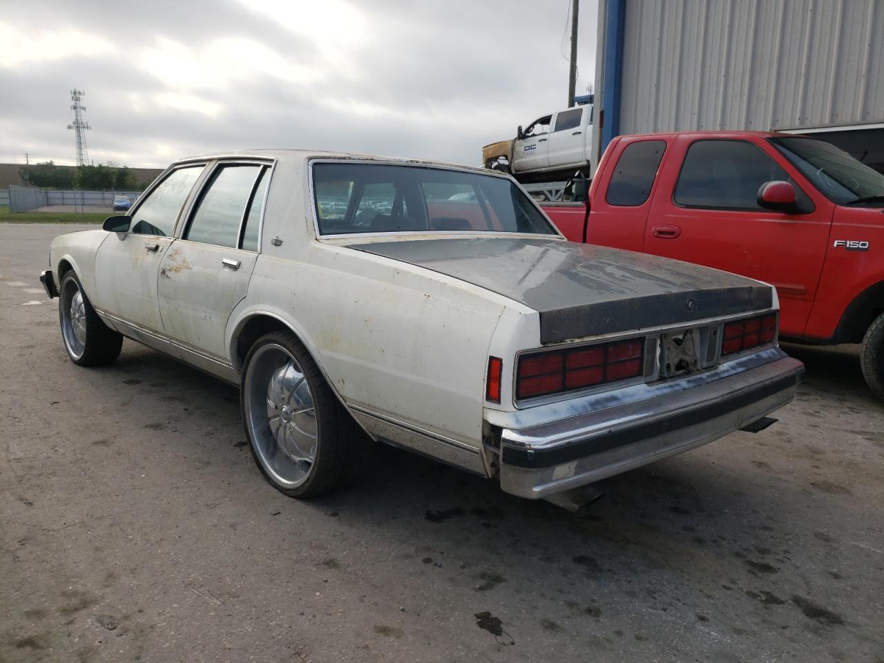 Photo 3 from auction – 1990 CHEVROLET CAPRICE CL with VIN 1G1BN54E9LR100877