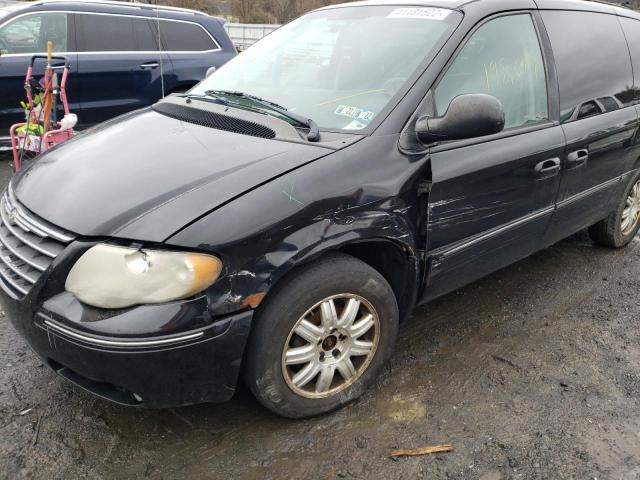 Photo 9 from auction – 2005 CHRYSLER TOWN & COU with VIN 2C8GP54LX5R219183