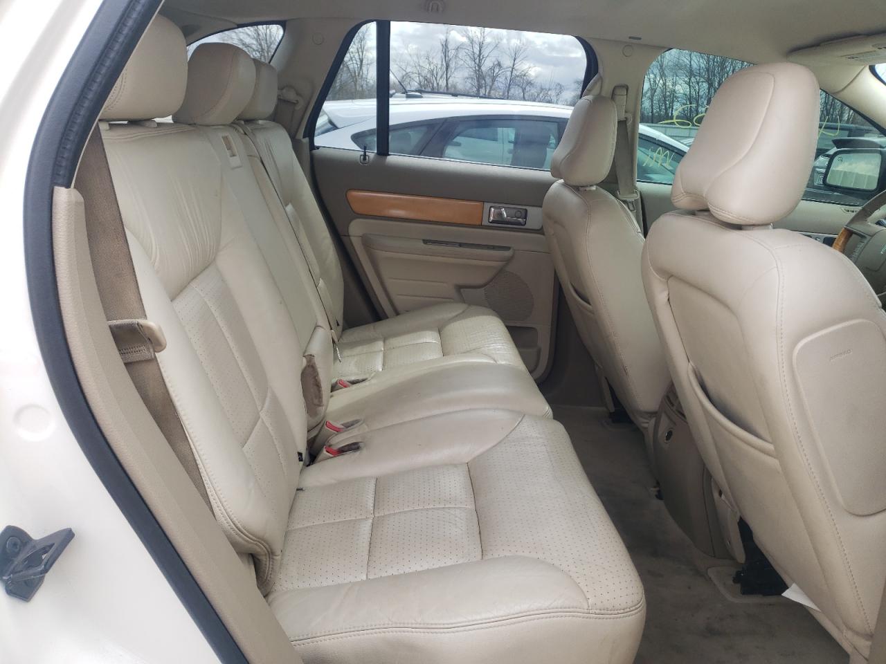 Photo 6 from auction – 2007 LINCOLN MKX with VIN 2LMDU88C97BJ04529