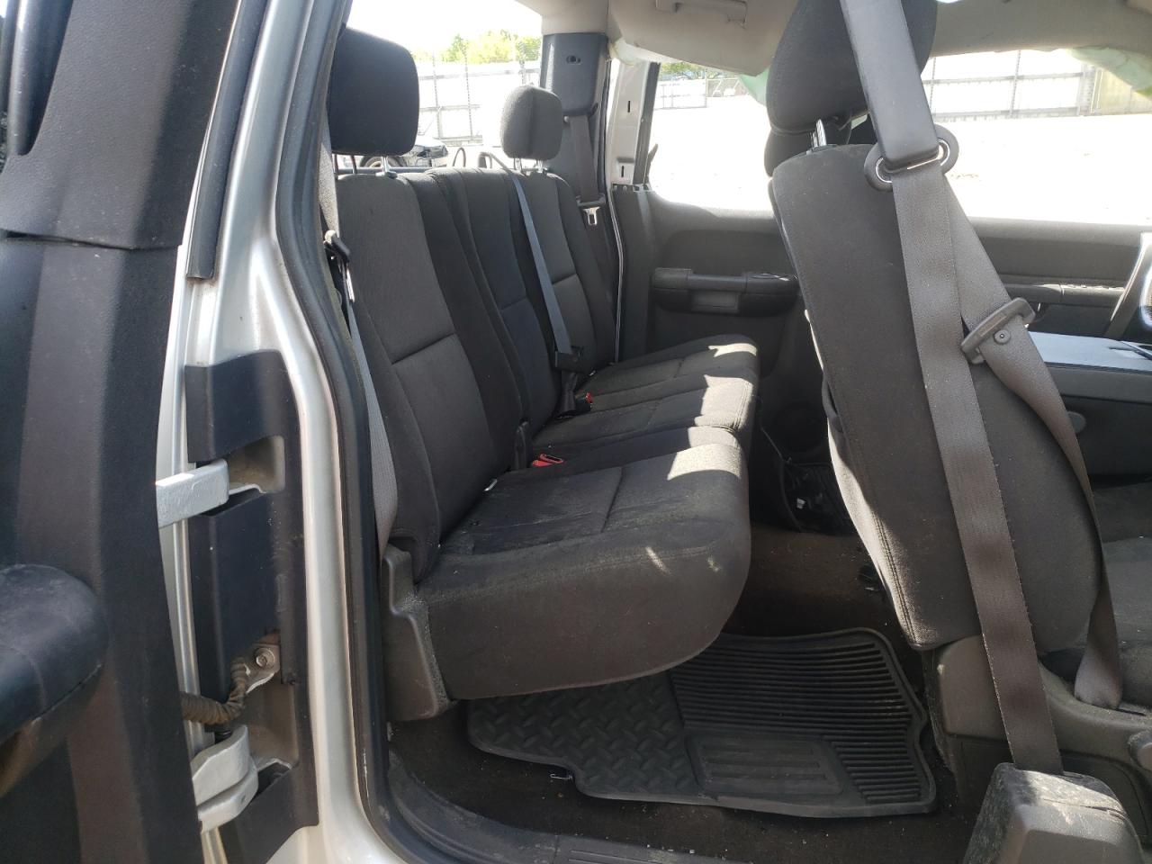 Photo 6 from auction – 2010 CHEVROLET SILVERADO with VIN 1GCSCSE04AZ116318