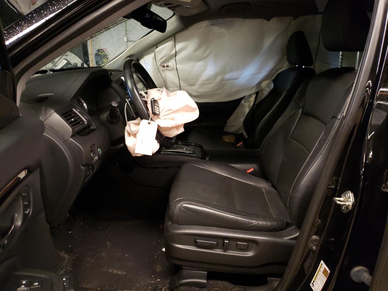 Photo 5 from auction – 2017 HONDA PILOT ELIT with VIN 5FNYF6H08HB100272