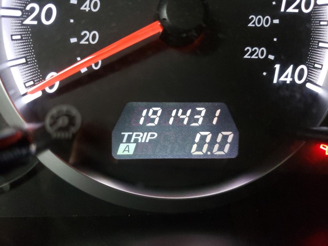 Photo 8 from auction – 2008 MAZDA 5 with VIN JM1CR293880322084